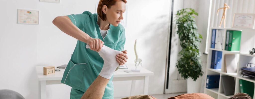 10 Surprising Benefits of Manual Therapy for Pain Relief